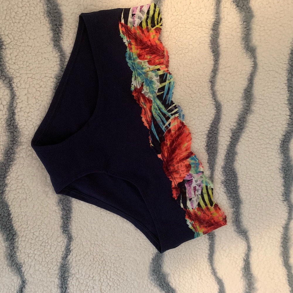 Cheeky panty